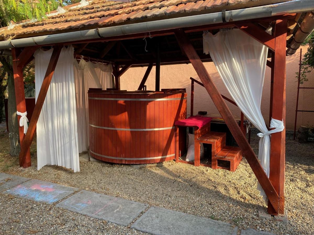 Villa Arpad Nyaralohaz Sarud Exterior foto