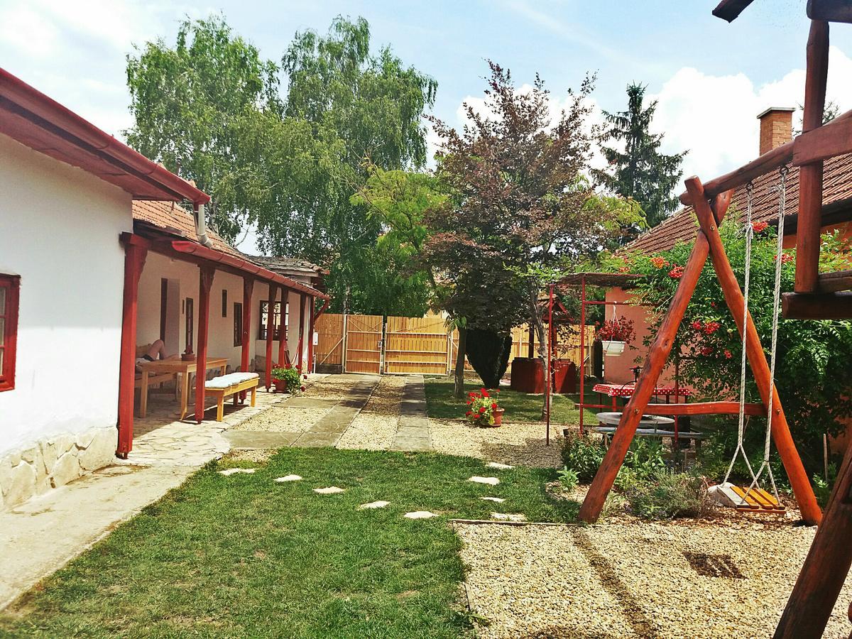 Villa Arpad Nyaralohaz Sarud Exterior foto